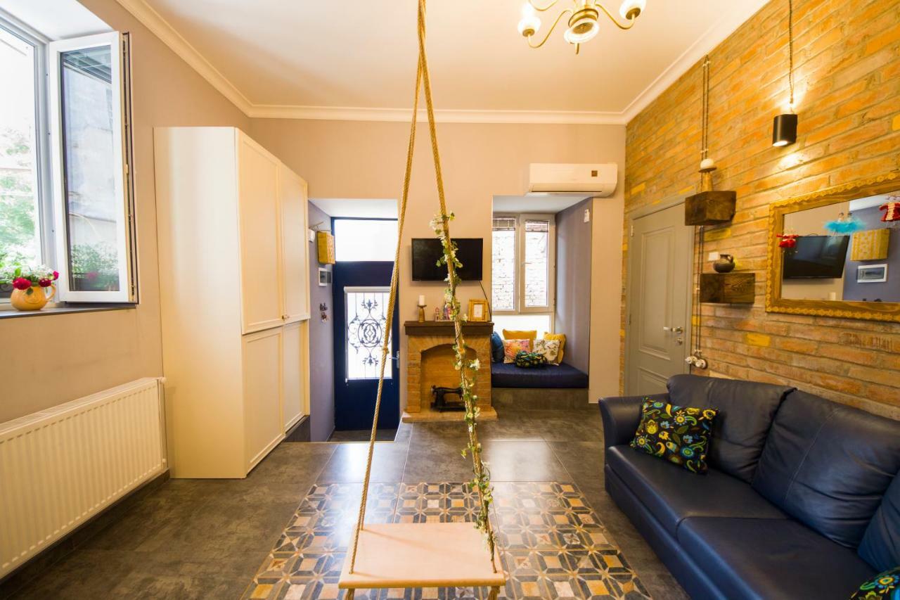 Sofia Apartment In Old Tbilisi ภายนอก รูปภาพ